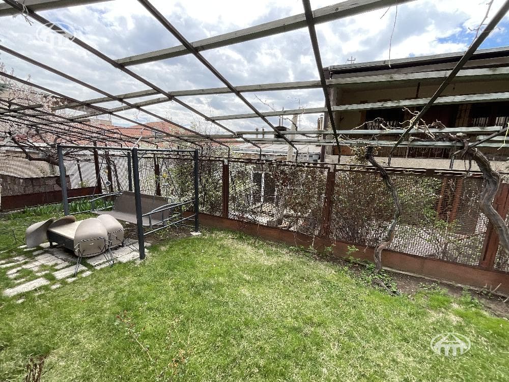Mansion · 7 rooms · 700 m² · Arabkir