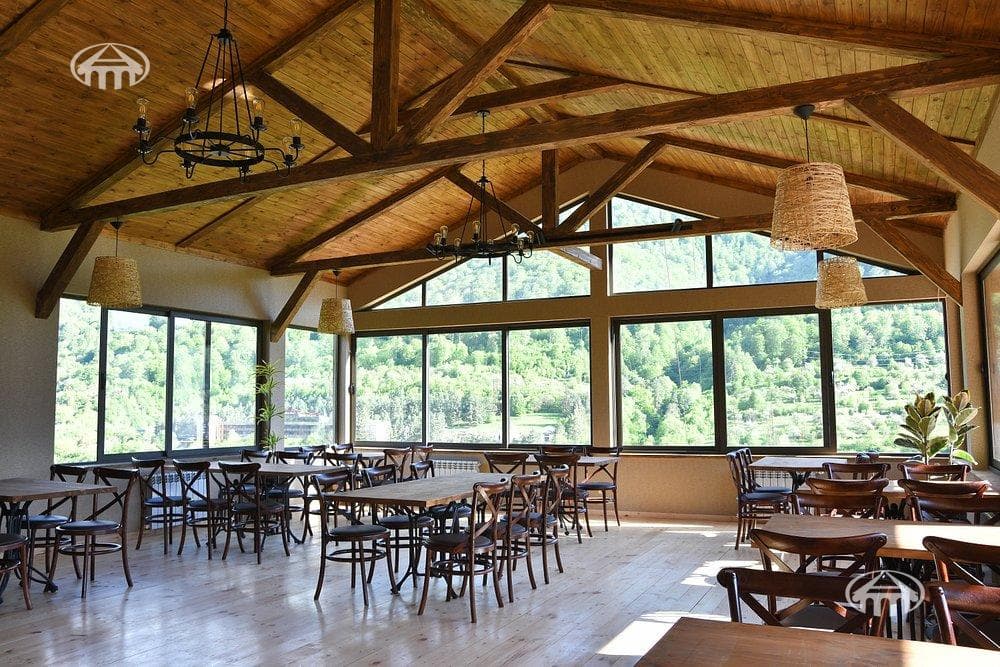 Hotel · 9 rooms · 889 m² · Dilijan