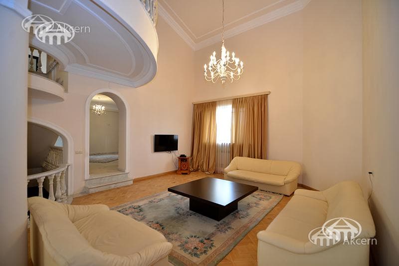 Особняк · 5 комн. · 740 м² · с. Ариндж
