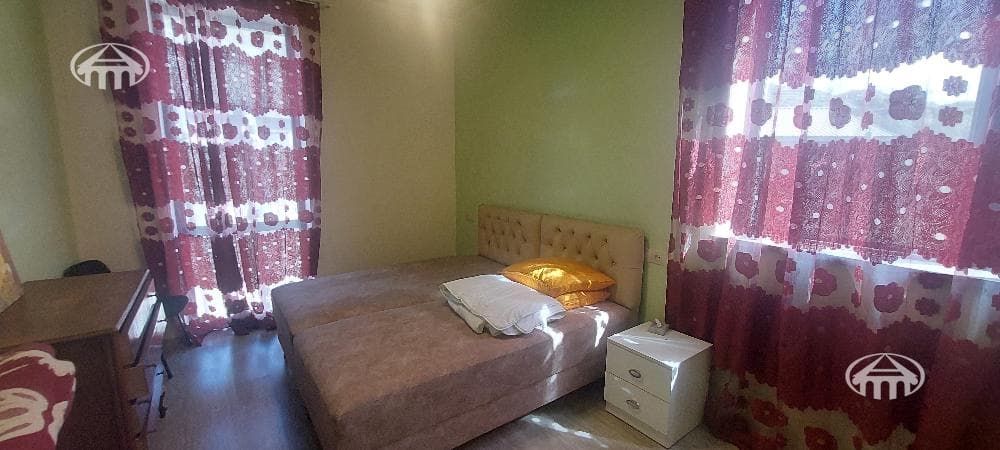 Квартира · 2 комн. · 66 м² · Кентрон