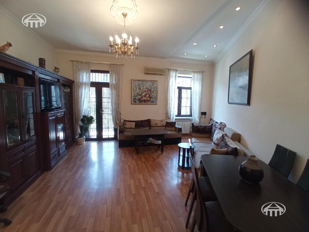Apartment · 2 rooms · 67 m² · Kentron