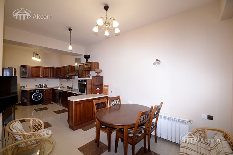 Квартира · 4 комн. · 186 м² · Кентрон