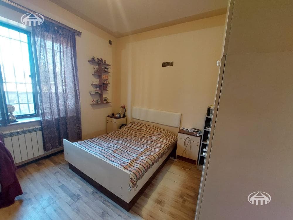 Особняк · 5 комн. · 266 м² · Аван