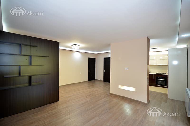 Apartment · 3 rooms · 88 m² · Kentron