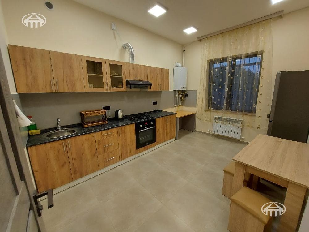 Mansion · 4 rooms · 124 m² · Zovuni