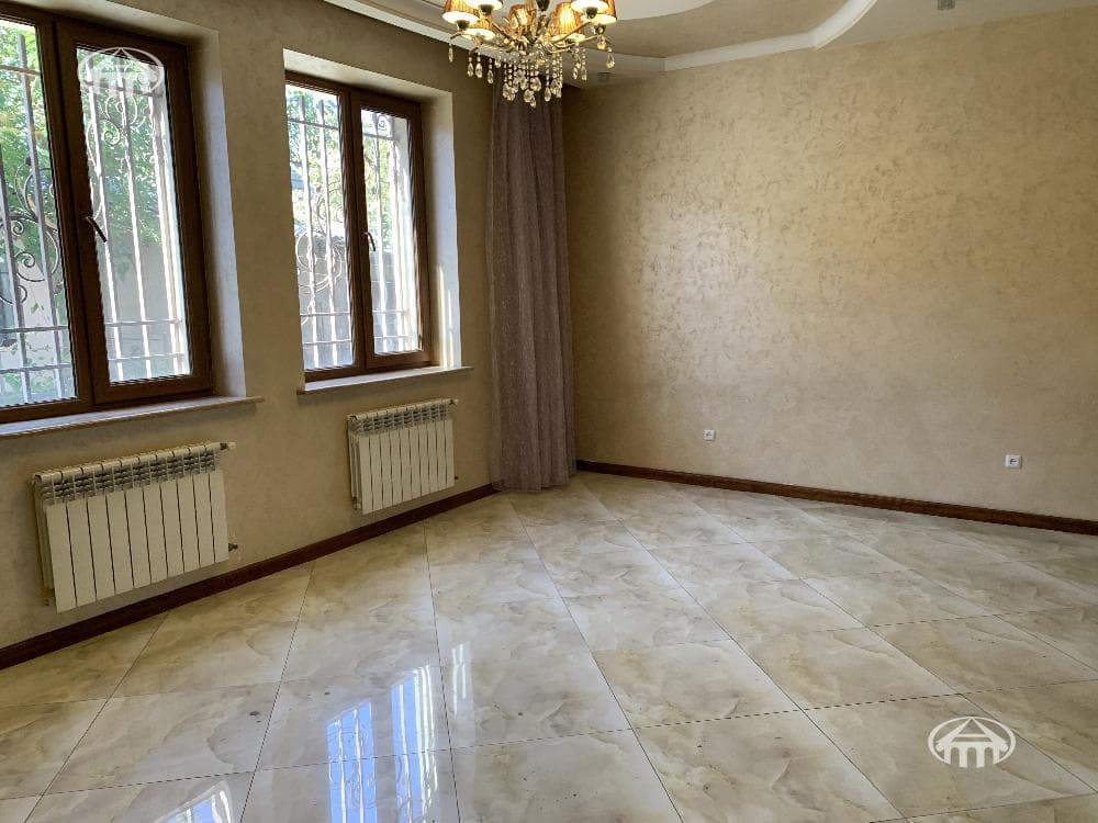 Mansion · 4 rooms · 328 m² · Malatia-Sebastia