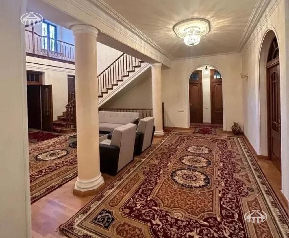 Особняк · 8 комн. · 540 м² · Джрвеж