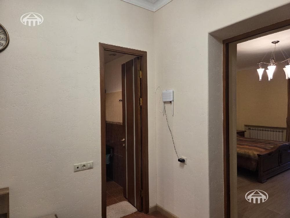 Apartment · 2 rooms · 75 m² · Kentron