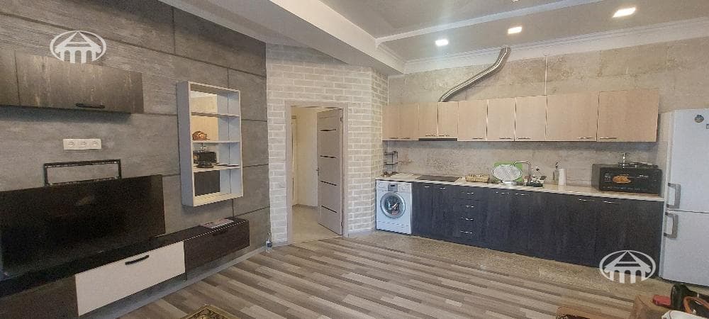 Квартира · 2 комн. · 66 м² · Кентрон