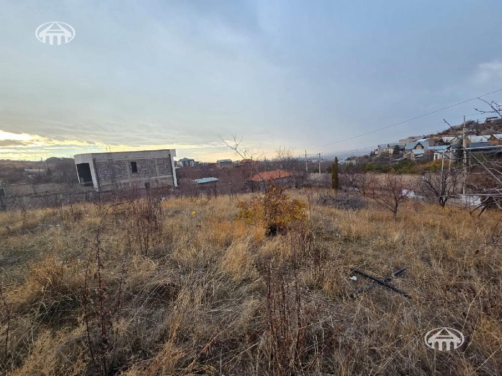 Участок · 1 605 м² · Джрвеж