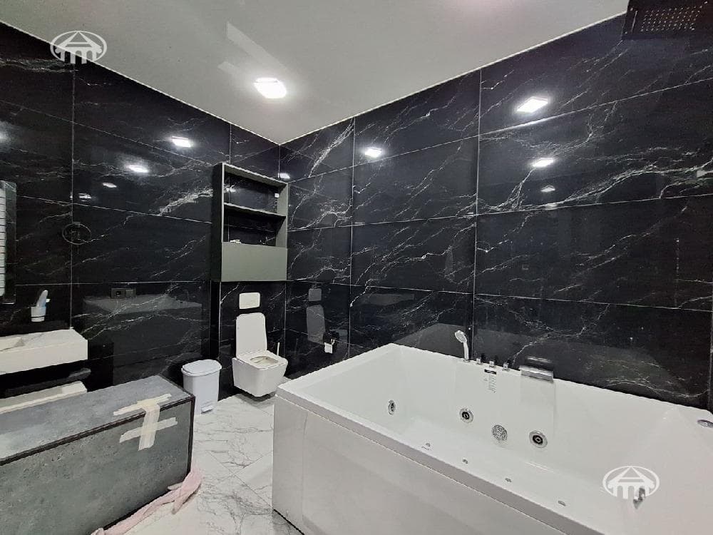 Mansion · 6 rooms · 246 m² · Zovuni