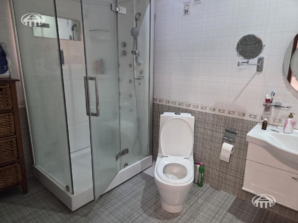 Office · 594 m² · Ajapnyak