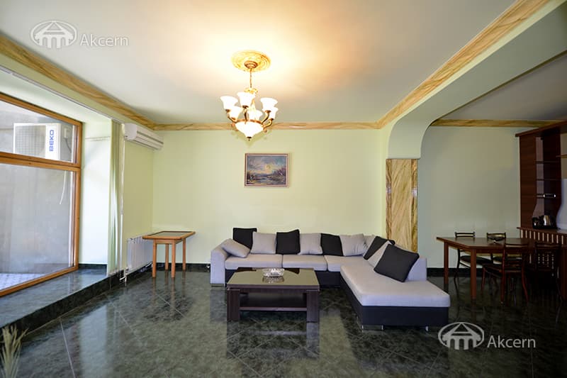Квартира · 3 комн. · 140 м² · Арабкир