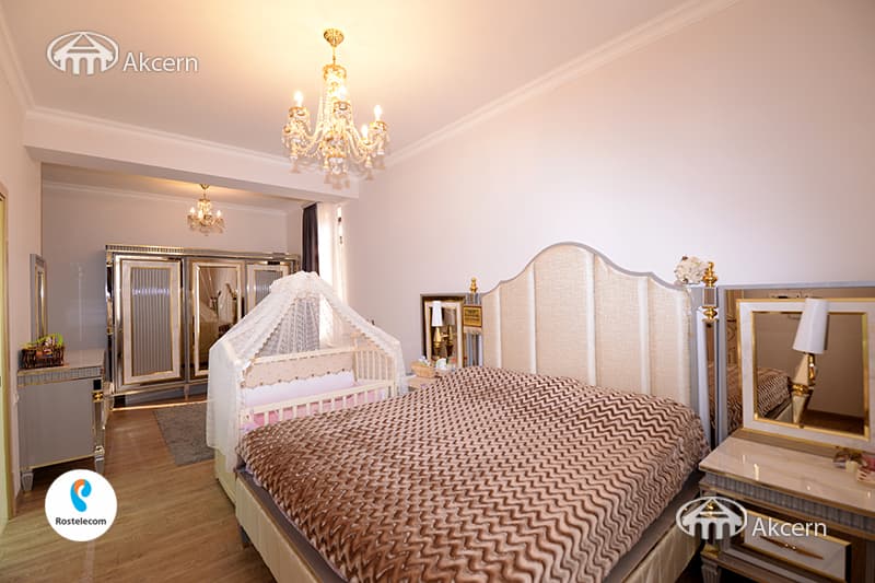 Дом · 5 комн. · 290 м² · Аван