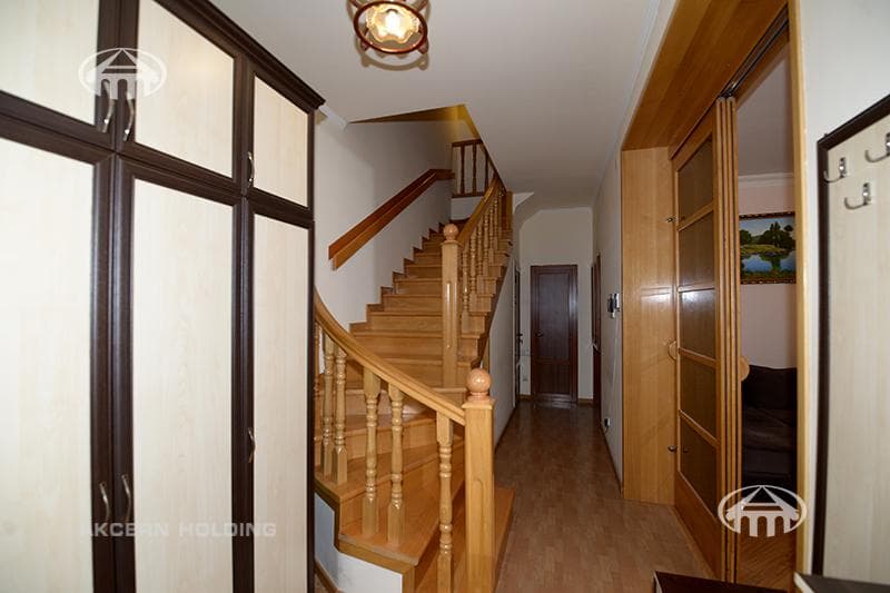 Mansion · 8 rooms · 607.5 m² · Qasax