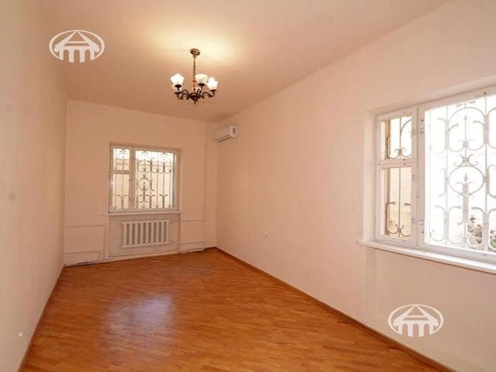 Առանձնատուն · 7 սեն. · 540 մ² · Աջափնյակ