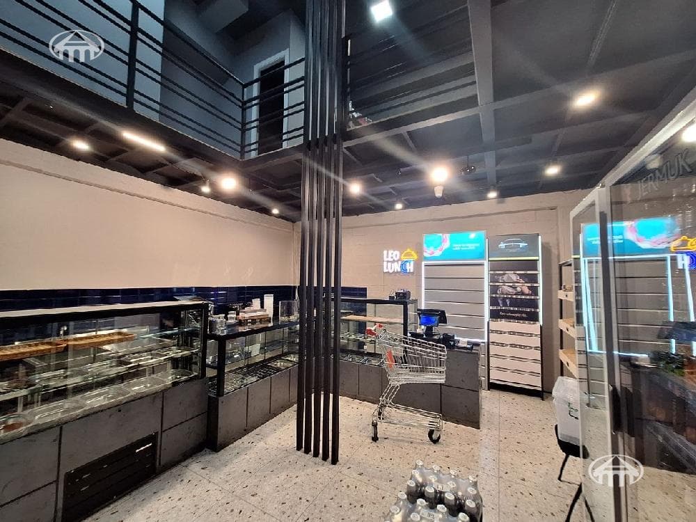 Магазин · 56 м² · Кентрон