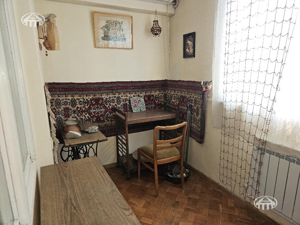 Apartment · 2 rooms · 68 m² · Kentron