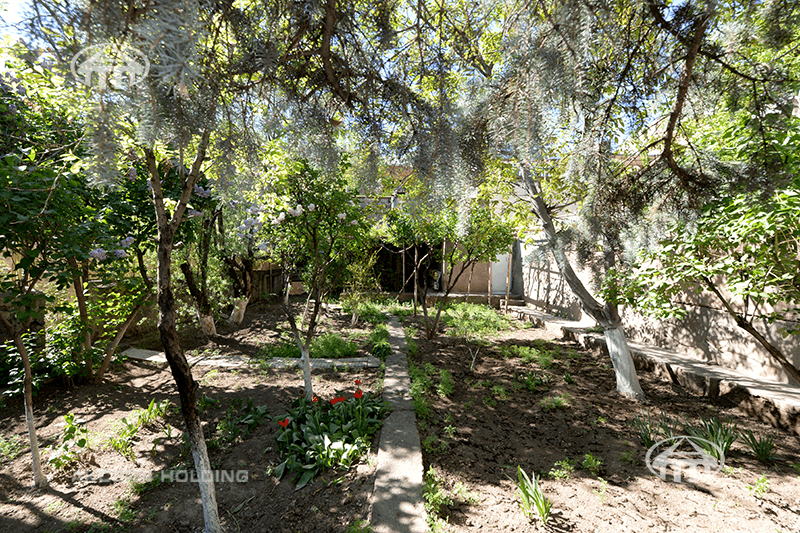 House · 3 rooms · 131 m² · Arabkir