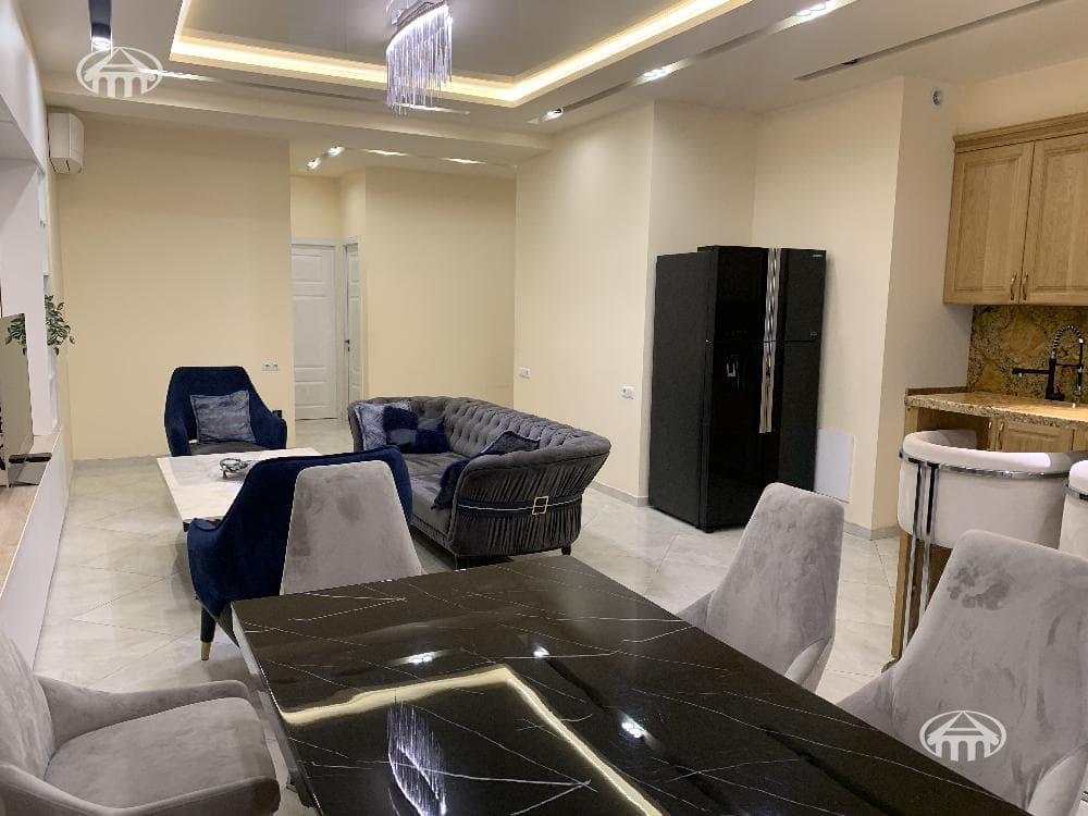 Квартира · 3 комн. · 95 м² · Кентрон