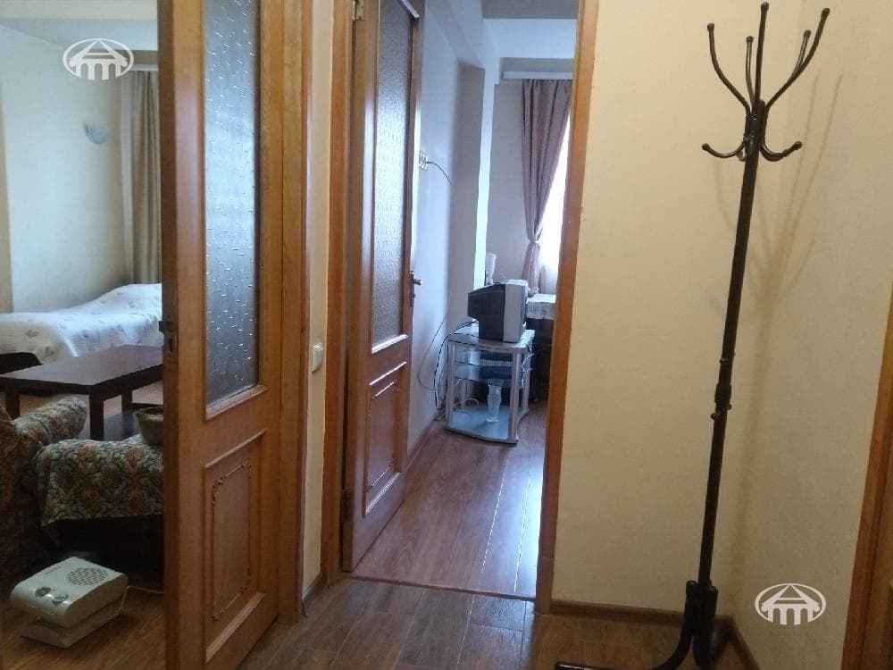 Բնակարան · 1 սեն. · 42 մ² · Կենտրոն — Լուսանկար 3 / 9