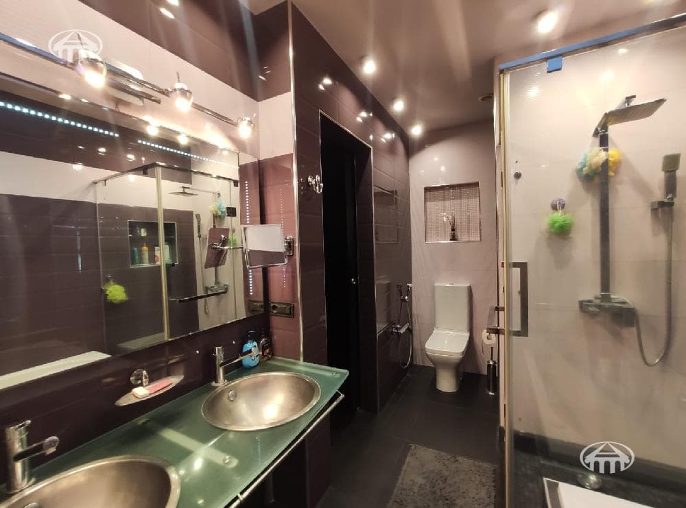 Квартира · 3 комн. · 117 м² · Кентрон