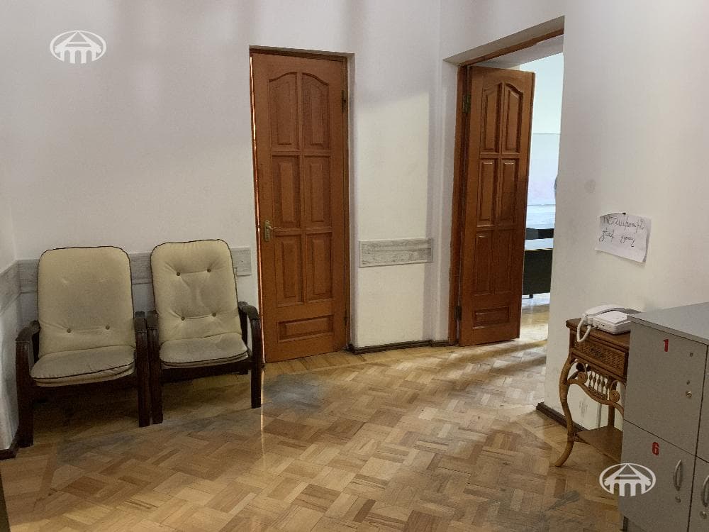 Office · 71 m² · Kentron