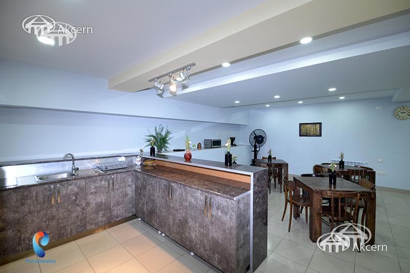 Office · 219 m² · Kentron