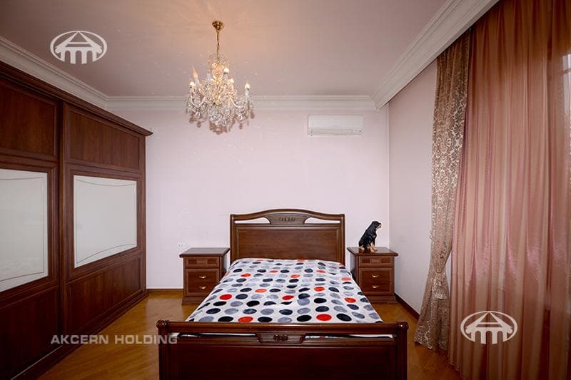 Առանձնատուն · 6 սեն. · 360 մ² · Էրեբունի