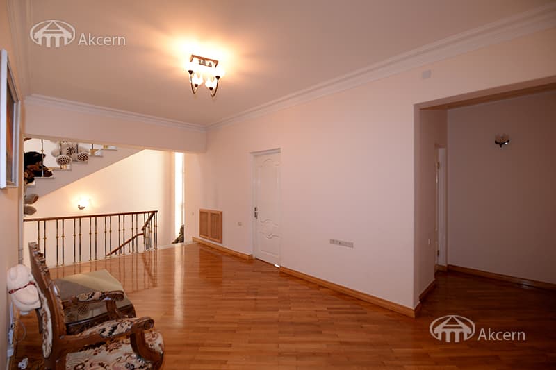 Mansion · 6 rooms · 530 m² · Nork-Marash