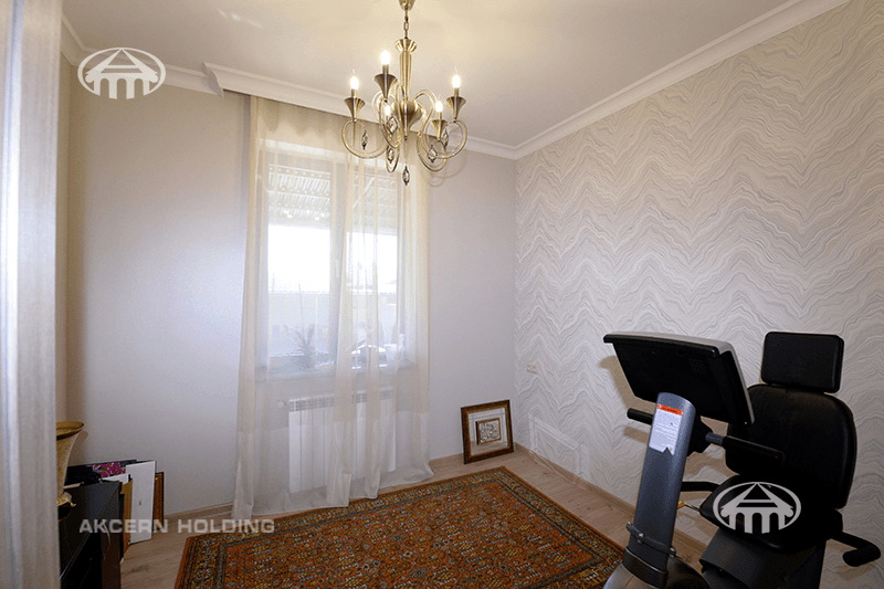 Mansion · 5 rooms · 280 m² · v. Arinj