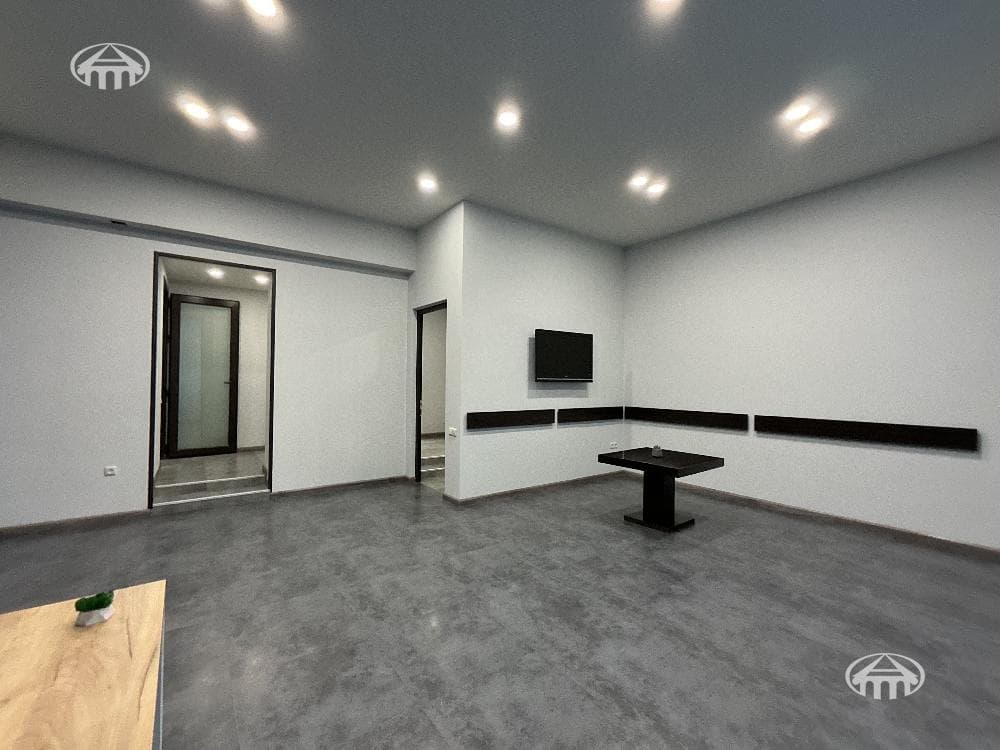 Office · 190 m² · Kentron