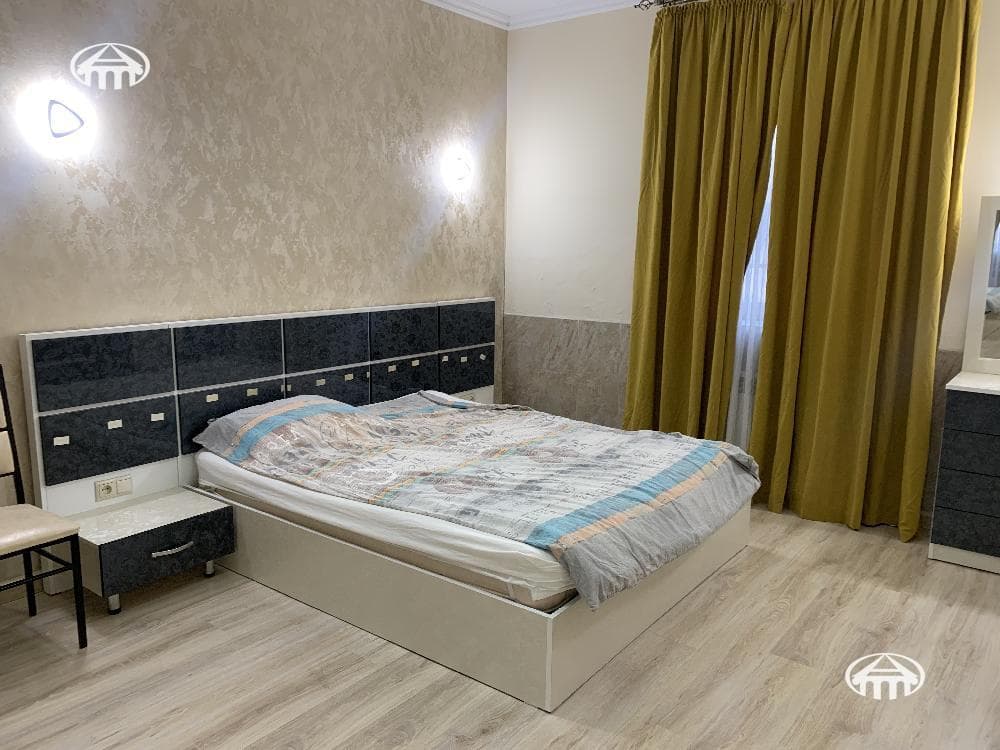 Дом · 8 комн. · 401 м² · Арабкир