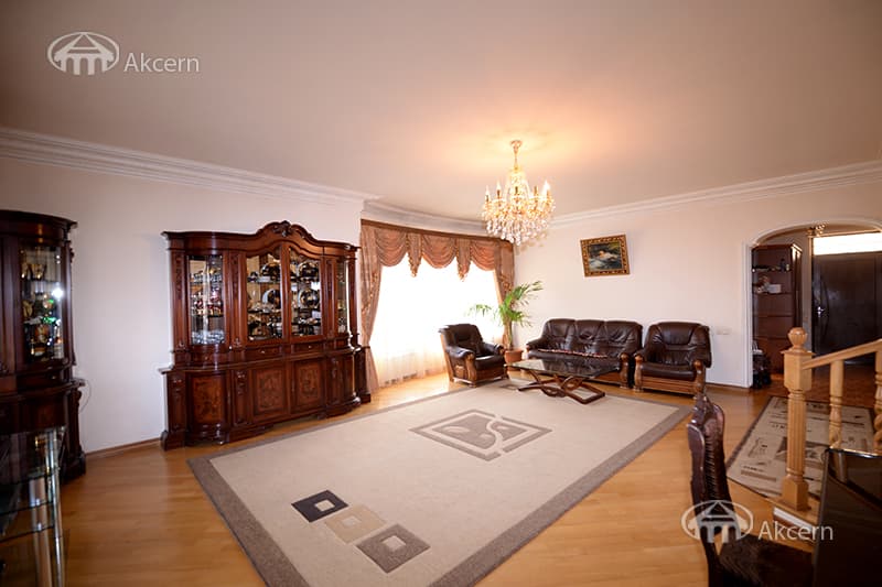 Особняк · 7 комн. · 362 м² · Малатия-Себастия