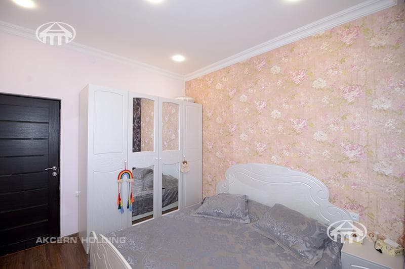 Mansion · 5 rooms · 220 m² · Davtashen