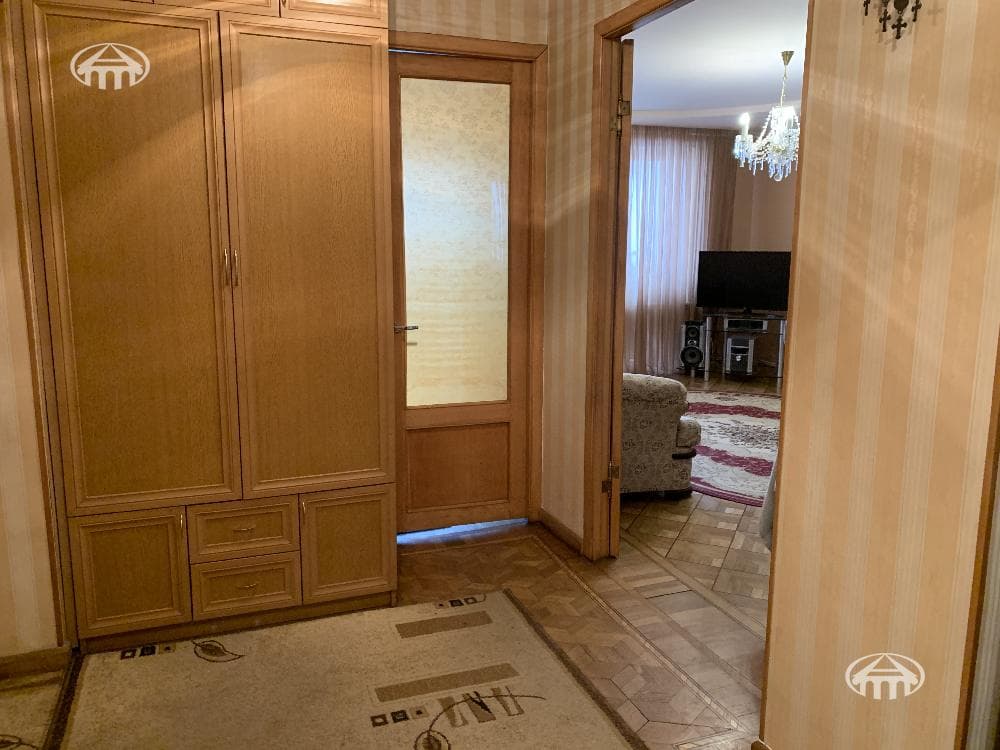 Квартира · 4 комн. · 110 м² · Арабкир