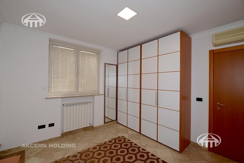 Apartment · 4 rooms · 254 m² · Kentron