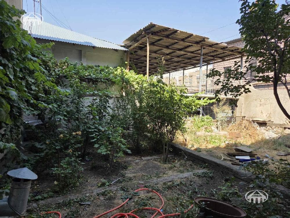 Առանձնատուն · 7 սեն. · 439 մ² · Ավան