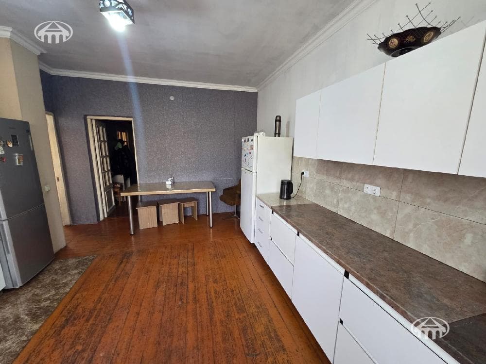House · 7 rooms · 542 m² · Ajapnyak