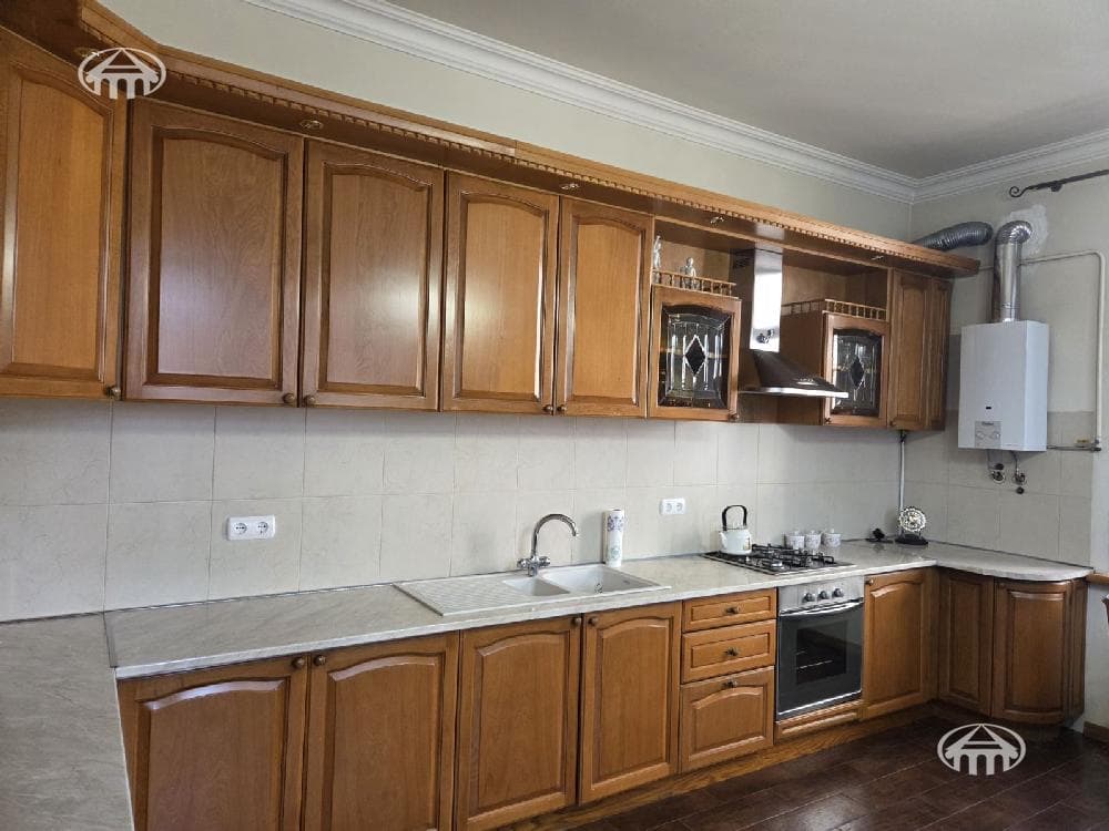 Дом · 6 комн. · 540 м² · Арабкир