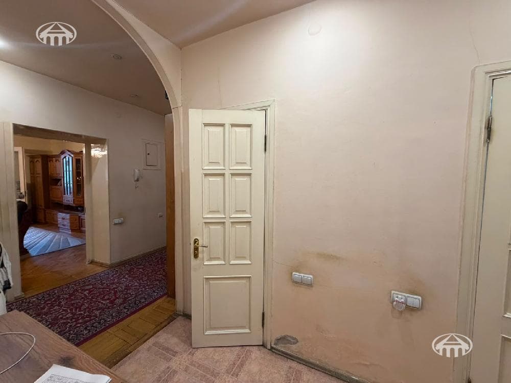Բնակարան · 3 սեն. · 95 մ² · Կենտրոն