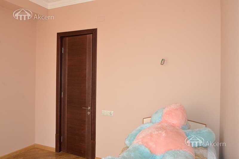Особняк · 7 комн. · 406 м² · Норк-Мараш