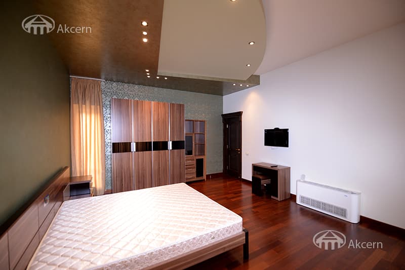Mansion · 5 rooms · 394 m² · Vahagni