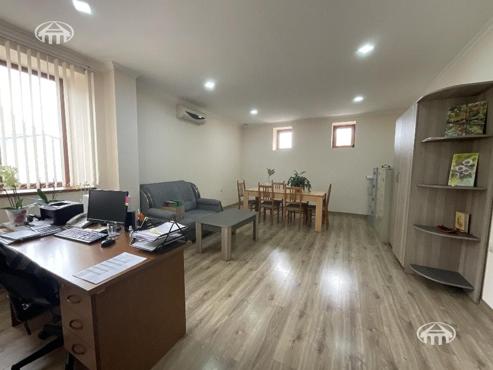 Առանձնատուն · 9 սեն. · 808 մ² · Արաբկիր