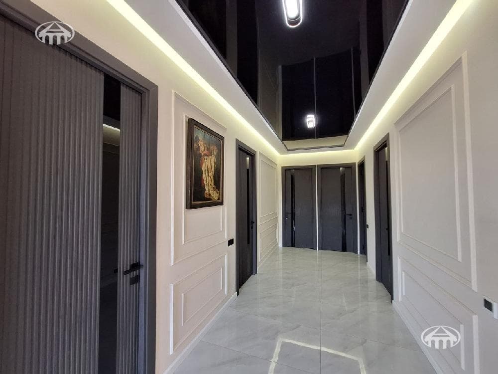 Mansion · 6 rooms · 246 m² · Zovuni