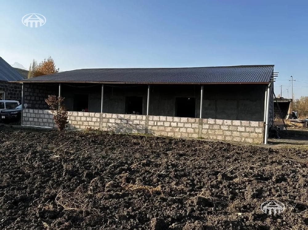 Առանձնատուն · 3 սեն. · 120 մ² · գ. Արա