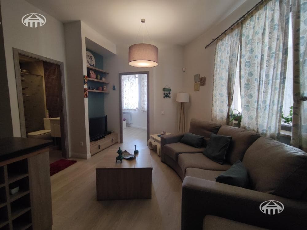 Квартира · 1 комн. · 42 м² · Кентрон