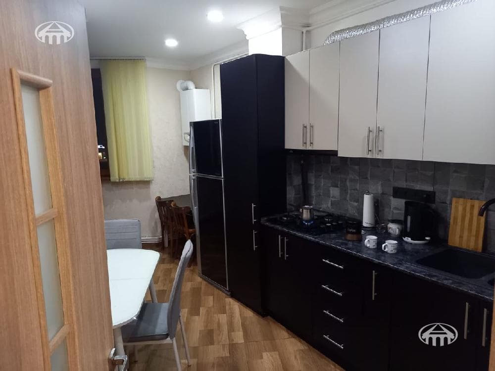 Apartment · 3 rooms · 87 m² · Abovyan
