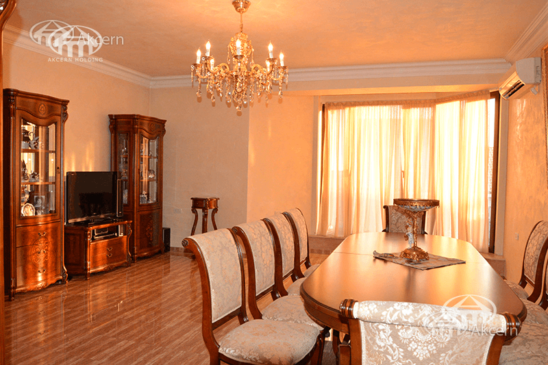 Mansion · 5 rooms · 379 m² · Arabkir