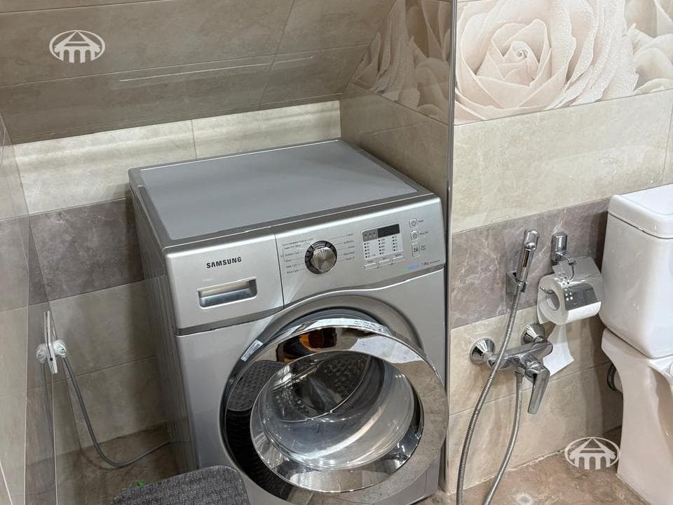 Apartment · 3 rooms · 120 m² · Kentron